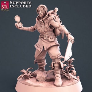 Adventurer - 32mm Scale - Unpainted Miniature