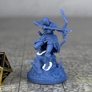 Kathrine Bromm - Snow Clothes - Uncharted Kingdoms - Unpainted Miniature