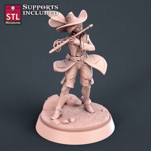 Female Bard - 32mm Scale - Unpainted Miniature