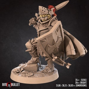 Halfling Paladin - 32mm, 35mm Scale - Unpainted Miniature