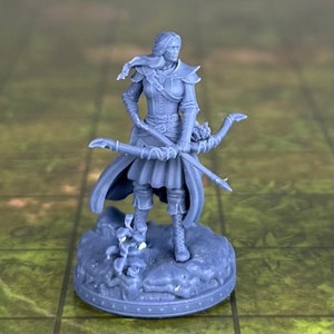 Kathrine Bromm - Uncharted Kingdoms - Unpainted Miniature