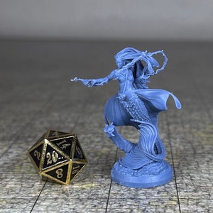 Urana Reefhome - Pose 2 - Mermaid - Unpainted Miniature