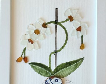 Zeeglas Orchidee - Zeeglas en Kiezel Kunst - Unieke Handgemaakte Ingelijste - Zeeglas Kunstwerk