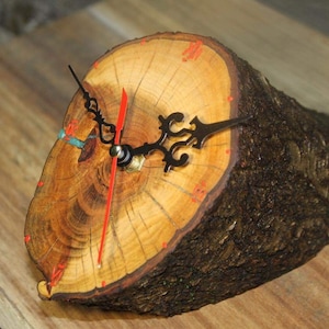 Wood table clock/ table clock/ desk accessories/ aesthetic room decor/desk clock/desk accessories/home decor/bookshelf clock/farmhouse clock