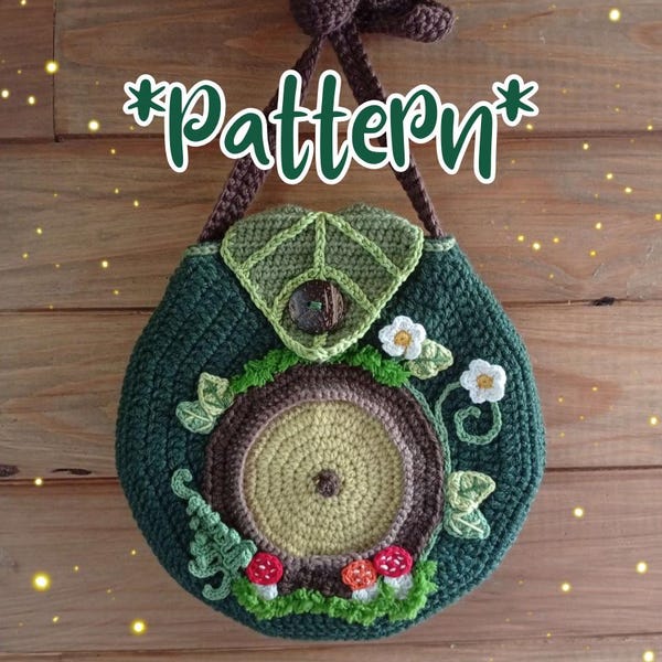 Round door crossbody bag, cottagecore, fantasy, cosplay, halfling fan art, crochet pattern (US, FR)