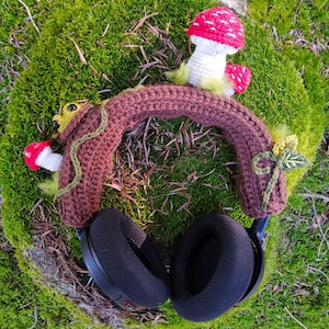 Woodland headphone cover, frog, mushroom, squirrel, nature, forestcore, crochet pattern (US, FR) image 3