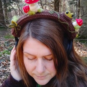 Woodland headphone cover, frog, mushroom, squirrel, nature, forestcore, crochet pattern (US, FR) image 5