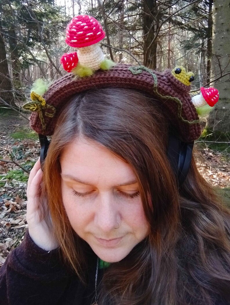 Woodland headphone cover, frog, mushroom, squirrel, nature, forestcore, crochet pattern (US, FR) image 5