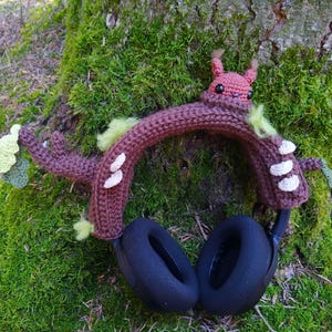 Woodland headphone cover, frog, mushroom, squirrel, nature, forestcore, crochet pattern (US, FR) image 4