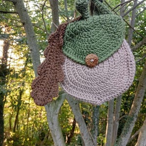 Acorn crossbody bag, pixie, fairycore, forestcore, cottagecore, squirrel, gnome, cosplay, crochet pattern (US, FR) image 7