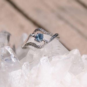Negative Space Montana Sapphire Ring