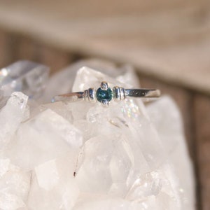 Sierlijke Montana Sapphire Solitaire