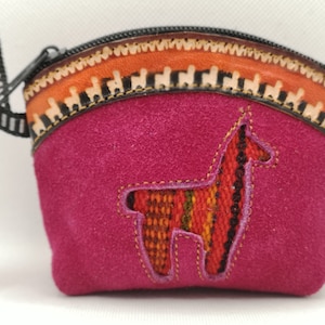 Vibrant main péruvienne fait petit sac à main zippé