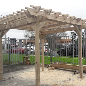 DIY Plans for a 10ft x 10ft (3m x 3m) solid free standing pergola