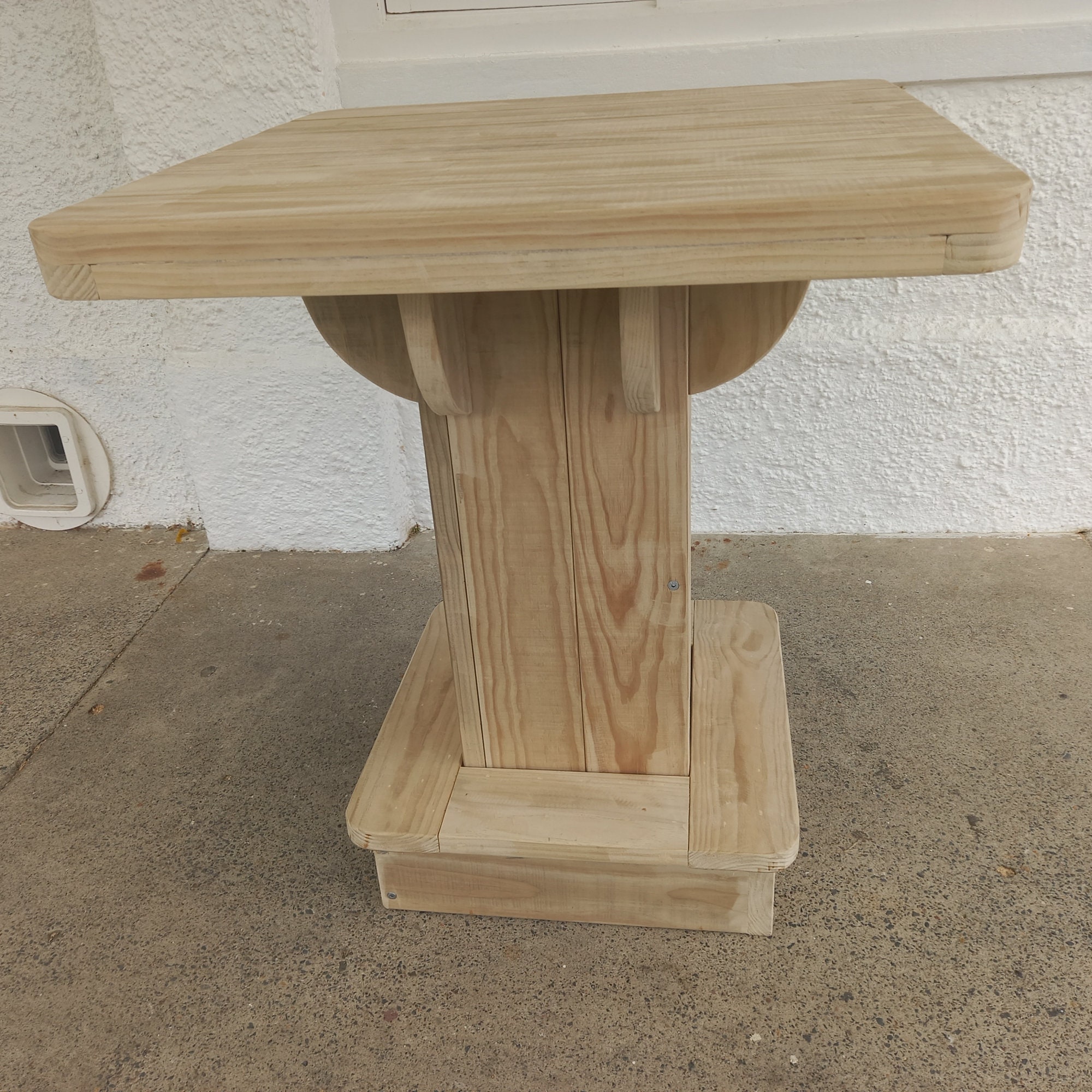 Build Plans for a Stylish Wood Bar Leaner 33 840mm Etsy