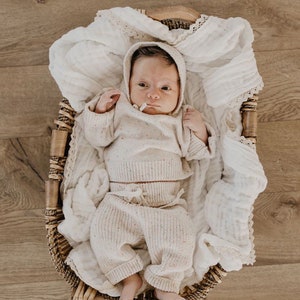 6 layer organic cotton gauze baby blanket with lace edge | Baby shower gift image 4