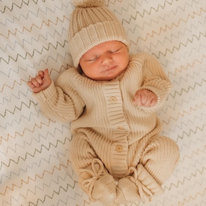 BABY STRICK ROMPER, Baby Junge strickt, Baby Fotoshooting Outfit, nach Hause kommen Outfit, Baby Ankündigung Outfit, neutrales Baby strickt, weißes Baby strickt