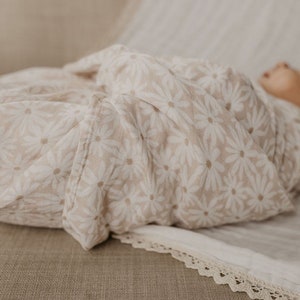 Flower cotton muslin swaddle blanket |  100% organic cotton | fall baby swaddle | baby shower gift | baby girl swaddle | baby girl blanket