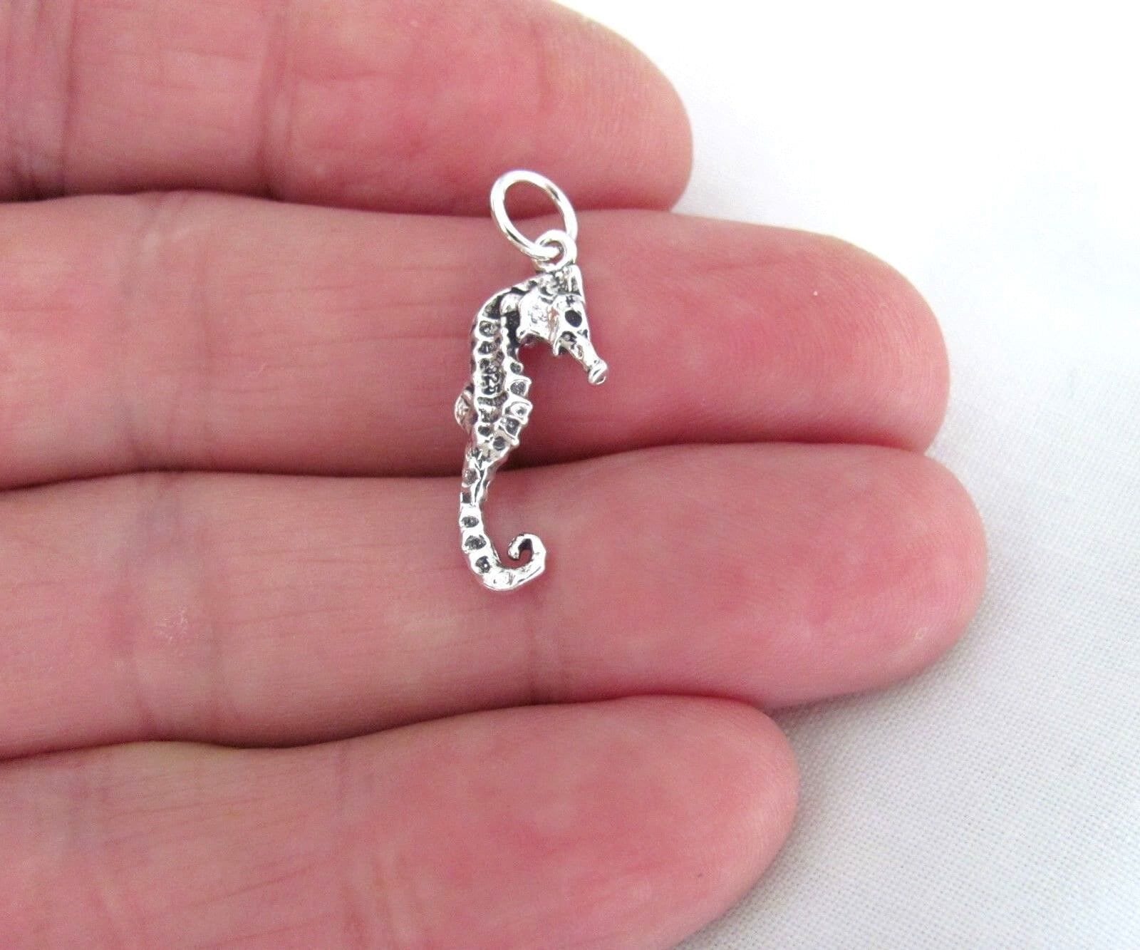高速 割引 2024 東日本 Seahorse Charm - Etsy シルバー