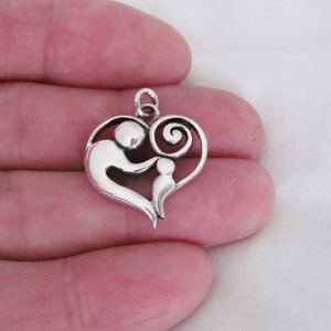 Sterling Silver 24mm Parent and child heart pendant (Brand new)