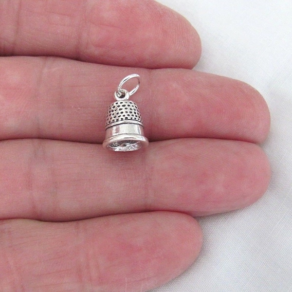 Solid Sterling Silver 3d sewing thimble charm (Brand new)