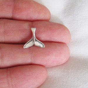 Sterling Silver 14mm Whale tail small pendant (Brand new)