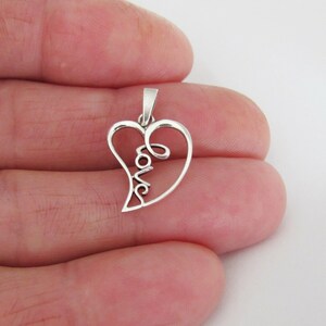 Sterling Silver !8mm dainty love Heart pendant. (Brand new)