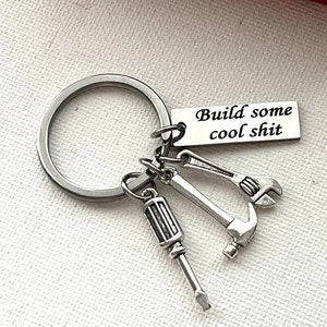 Keychain Gifts for Daddy Father's Vatertagsgeschenk Grandpa Brother Hand Tools Wrench Hammer Ruler Screwdriver Keyring for Men Husband