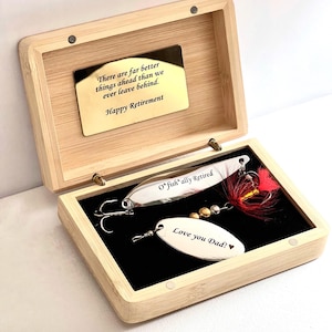 Custom Retirement gift Fishing Lure Set – Personalized Gift for Men – Custom Lures for Dad, Husband, Boyfriend – Gift for Fisherman