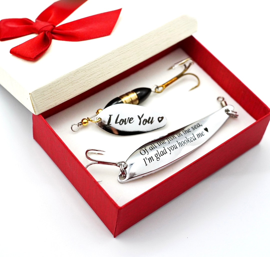 Uloveido Fishhooks Gifts for Dad from Daughter Son My Dad My Hero Treble  Fishing Hook Gift for Dad Fishing Lure with Gift Box Y825