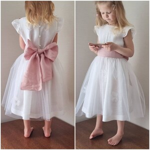 Flower girl dress/white linen baby girl dress/white wedding sleevless dress with dusty rose large bow/ christening baptism linen white dress
