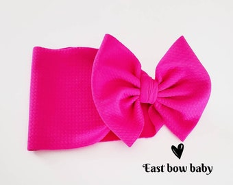 Magenta bow