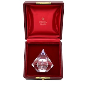 STEUBEN DIAMOND TEARDROP Rare Glass Sculpture Crystal Love Heart, in original Red Box