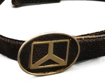 YVES SAINT LAURENT ブラックとゴールドのレザー ベルト