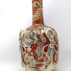 Japanese Satsuma Earthenware Bottle Vase, Meiji period, Molded Ribbons