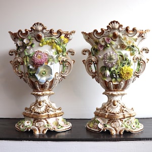 Antique French Porcelain de Paris Vases , Vieux Paris, Pair of Two-Handled Porcelain Vases with Raised Floral and Botanical Decoration
