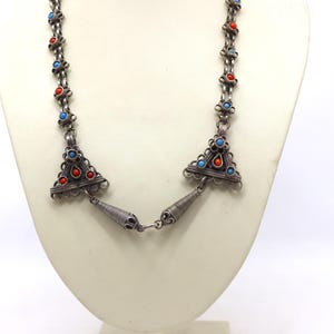 Collier berbère kabyle en argent imitation turquoise et corail