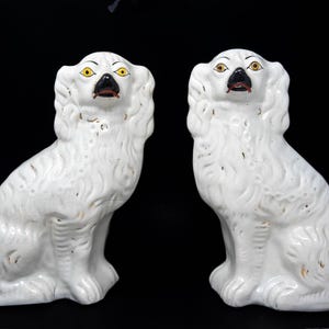 Antique Staffordshire Spaniel Figurine, Pair of 19th Century Dog Figurines