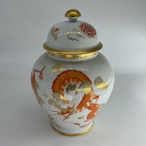 Vintage Asian Dragon Motif Porcelain Ginger Jar Lidded Decorative Oriental Ceramic Home Decoration Red Gold Chinese Style Collectible Art