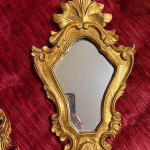 Baroque Style Oval Small Wall Mirror Ornate Gold Gilt Frame Distressed Glass Antique Rococo Accent Vintage Italian-Inspired Decoration Piece