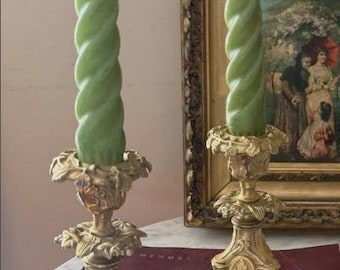 Vintage barock rokoko mässingsljusstakar, utsmyckad förgylld brons, par