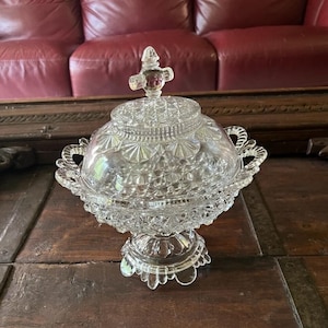 Vintage Sockel Cut Glas Candy Dish Deckel Kristall Kompott Elegante Pressglas Herzstück Verziert Dekorative Schale Tisch Display