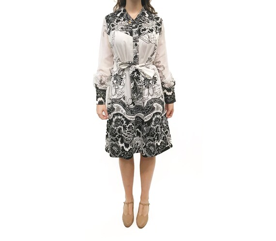 Vintage 1980s Black and White Bold Floral Print We