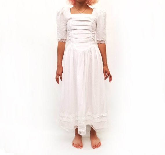 Vintage 1980s Gunne Sax White Cottagecore Midi Dre