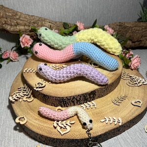 Gummy Worms Häkelanleitung, PDF Anleitung für Anfänger.  Zufallsakt der Crochet Kindness Idee