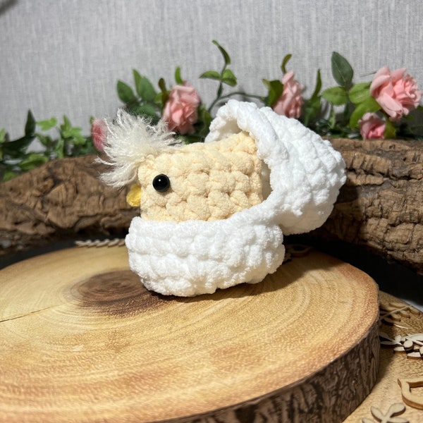 Crochet pattern for beginners, Hatching chick - guide to basic crochet included - crochet pdf - fun - Perfect Gift  beautiful Aldi Yarn