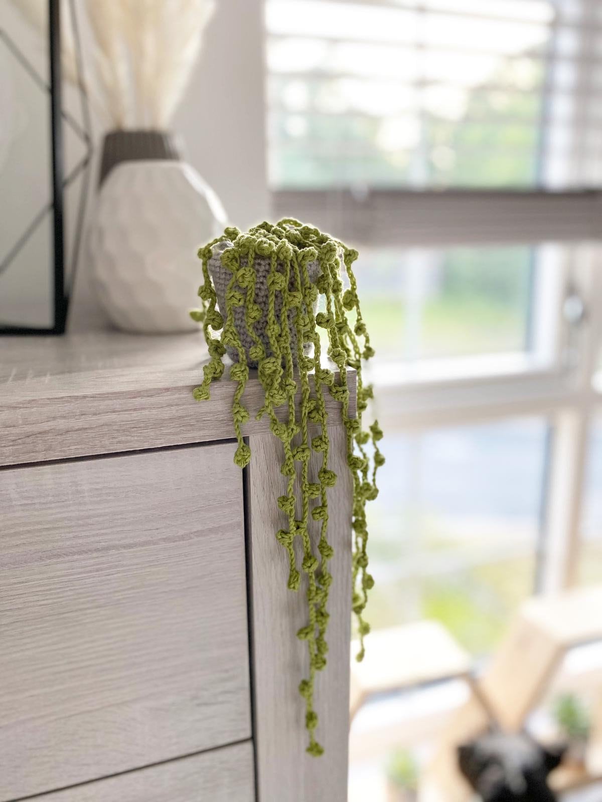 30 String of Pearls Crochet Patterns for Hanging Plants, Mini Pots, and Car Charms 30 Beginner-Friendly String of Pearls Cactus Crochet Pattern