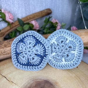 Instrucciones en PDF para hacer un pentágono con flores africanas. Tutorial paso a paso. Puedes hacer bolsos, animales, pájaros, mantas, etc. Motivo para manualidades.