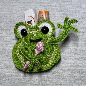 Puede incluir: Un letrero de madera rústica con el texto "Welcome to our home" en letras blancas. El letrero presenta un acabado envejecido y un diseño simple y acogedor, ideal para un porche o entrada.