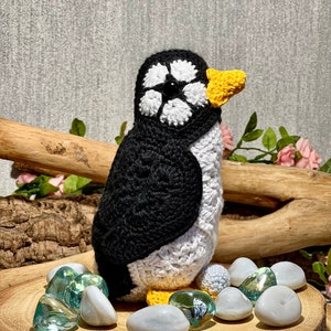 Crochet  Pattern mini penguin-  African Flower Crochet penguin - Arctic penguin with egg  -PDF Digital Download - Instant Download